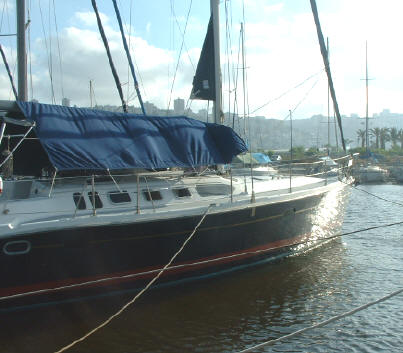 Hunter 45 for sale - year 2000 - Roller furling - liveaboard